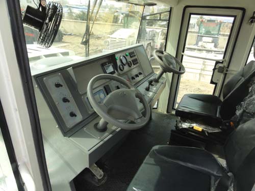 汽車(chē)操作臺(tái)