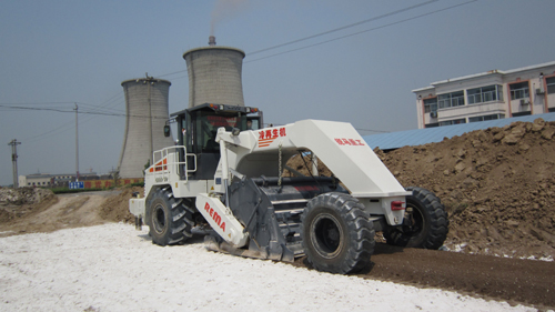 WR2100L，濱州工業(yè)場(chǎng)地灰土拌和